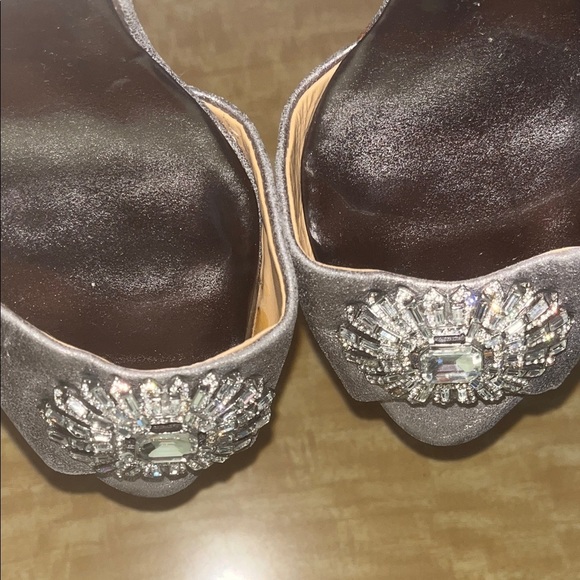 Badgley Mischka Metallic Silver Embellished Heels  SZ 9 1/2 M w/ dust bag - Picture 11 of 15